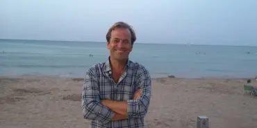 Firma y presentacion del libro "HISTORIAS EXTRAORDINARIAS, DESTINOS INESPERADOS" del Álvaro Armada Cañas en Cartagena