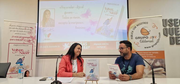 'Volver a Nacer: Un Viaje de Vuelta a Ti' de Paqui Cutillas, destacando elementos visuales representativos del libro