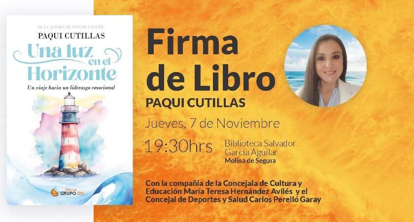 Paqui Cutillas presentando “Una Luz en el Horizonte” en la Biblioteca Salvador García Aguilar
