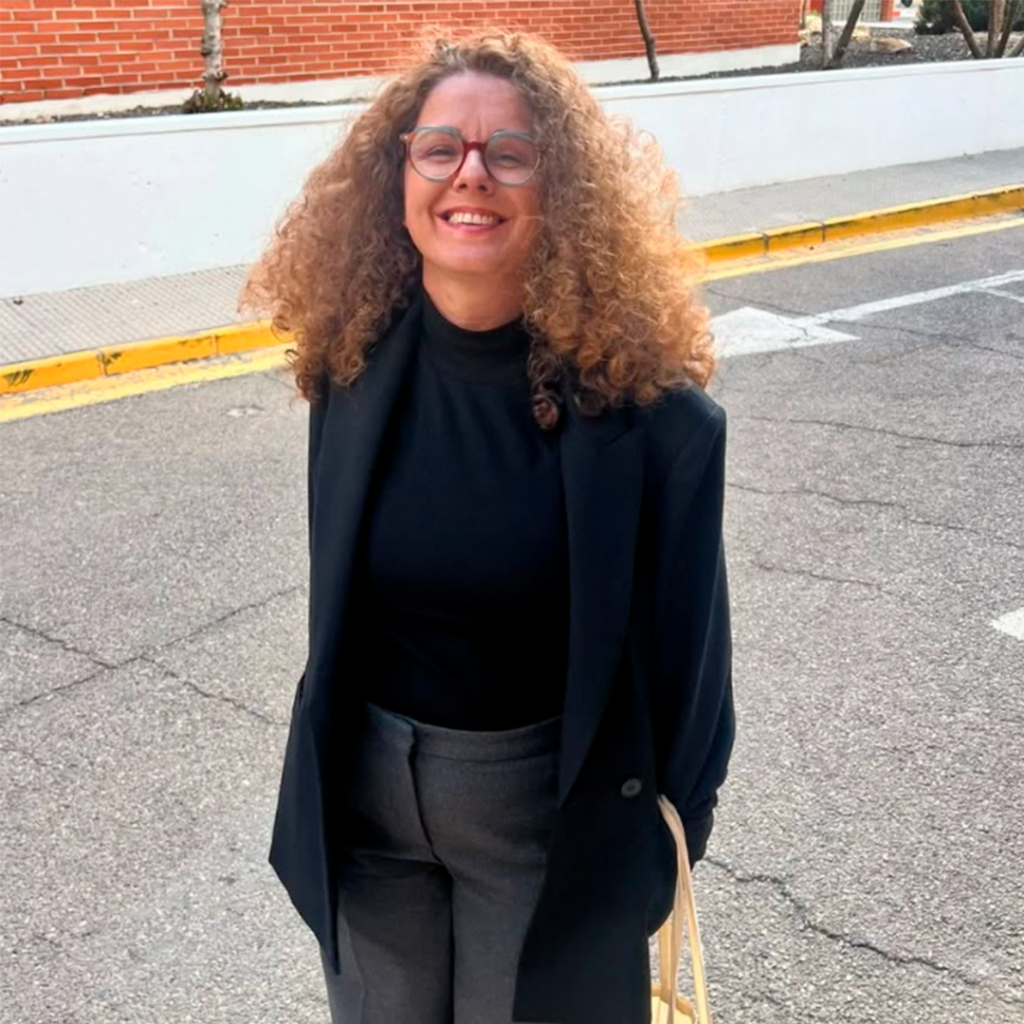 Isabel Muelas Garrido, Autora y Activista en Salud Infantil